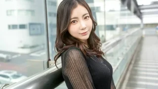 ONECOIN-MEGGHIT753 【モテオーラ×経験豊富な敏感ボディ】32歳美人インフルエンサーが緊張の初撮影！「緊張する…」と微笑むその口元から始まる、濃密な舌絡めキスと快感の波。断れない体質、隠せない本気イキ 【初撮り】ネットでAV応募→AV体験撮影 2371